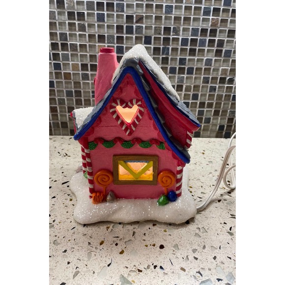 MRS CLAUS'S SWEET SHOPPE LIT HOUSE - Picture 4 of 7